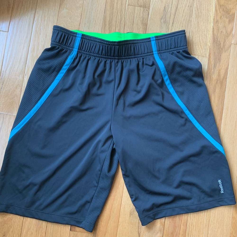 Youth basketball shorts size large